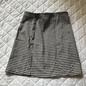 Checkered mini skirt